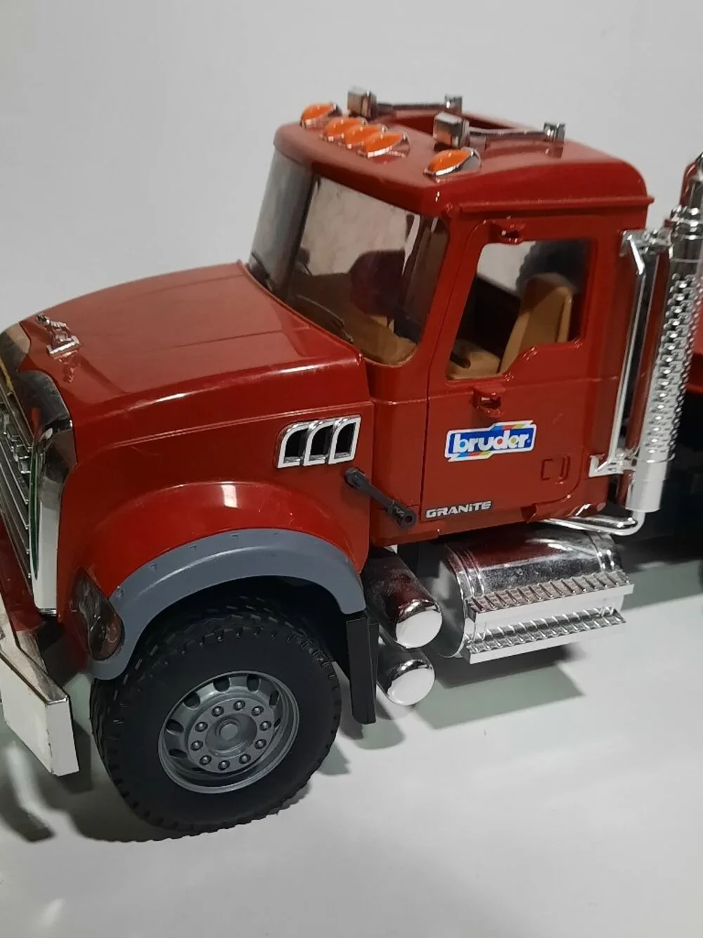 BRUDER RED MACK GRANITE SEMI TRUCK WITH TRAILER 1:16 SCALE GERMANY 2007